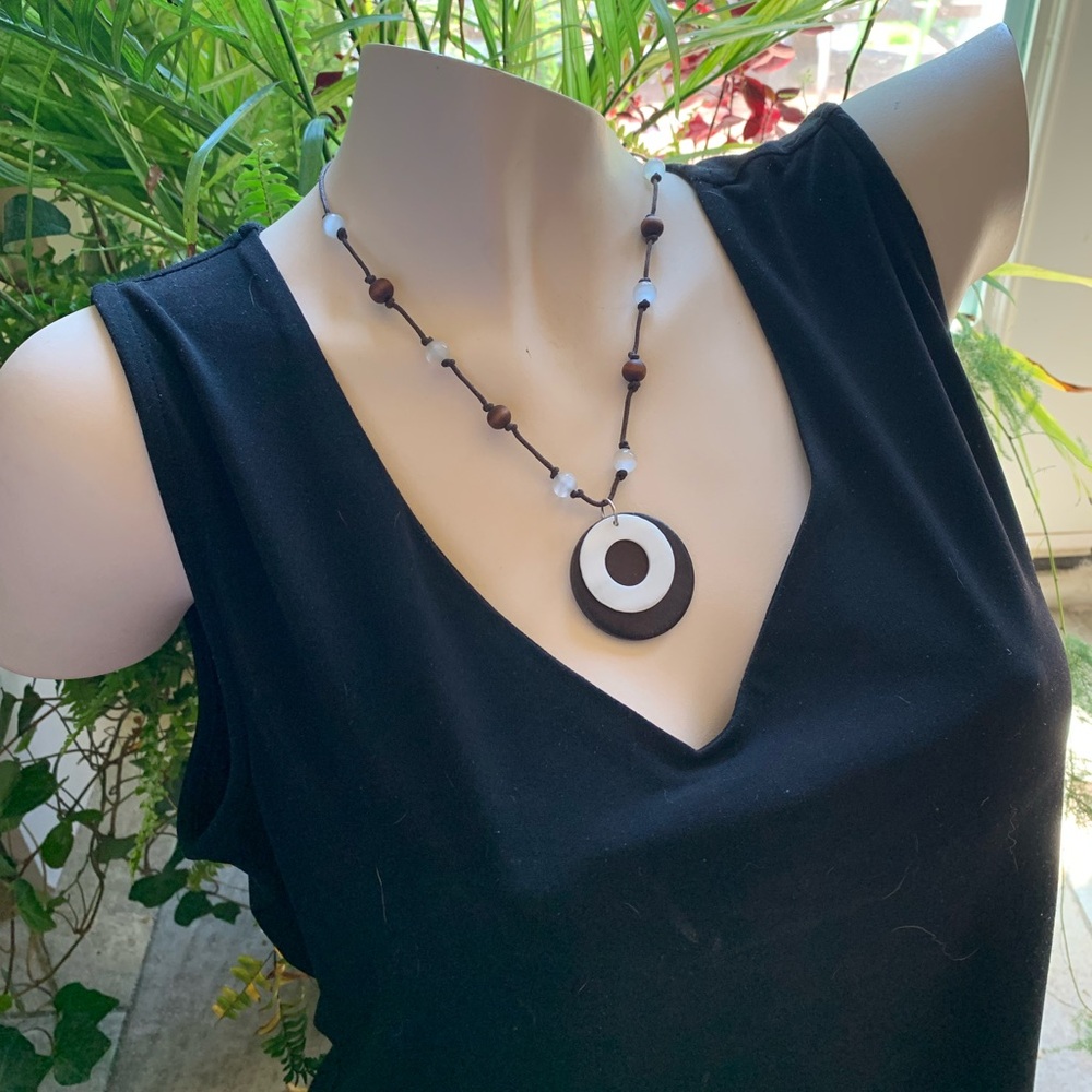 BOHO STYLE NATURAL NECKLACE  | Dark Brown Disc, Ivory Shell Circle